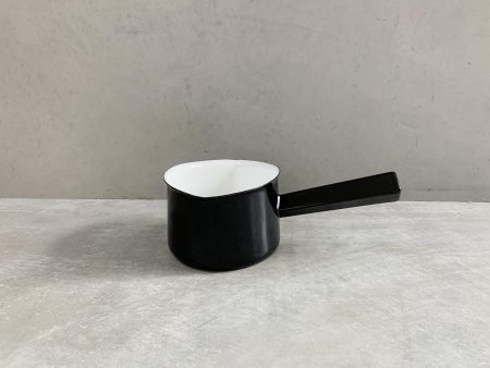 Noda Horo Nomaku Enamel Milk Pan on Sale